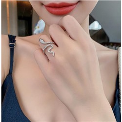 Кольцо в виде змеи