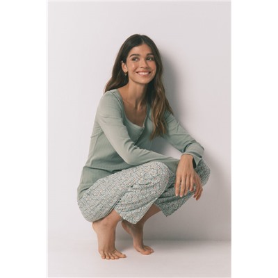 Pijama largo algodón estampado flores verde