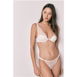 Braga brasileña encaje blanca