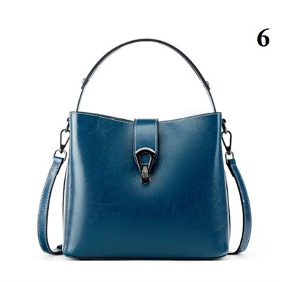 Сумка хорошего качества, в живую лучше смотрится чем на фото.