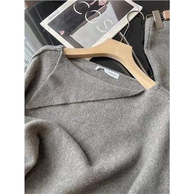 Женский трикотажный костюм уютный джемпер и юбка средней длины ЗАР*А