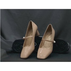 Женские туфли с жемчужиной