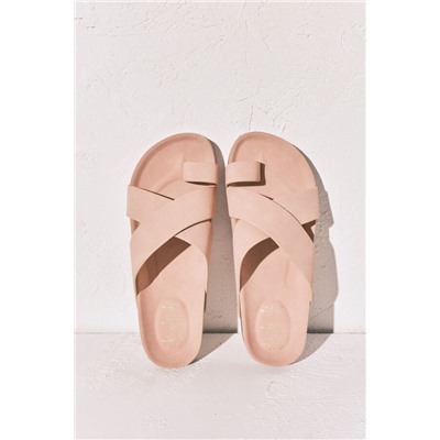 Sandalia bio tiras cruzadas rosa