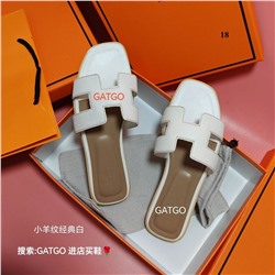 Летние сандали на плоской подошве