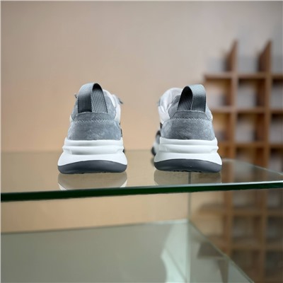 Кроссовки ECC*O