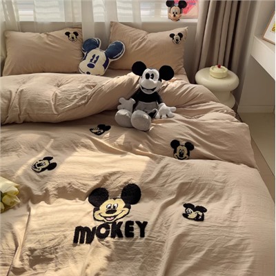 Постельное белье из 4 предметов