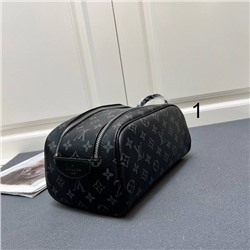 Вместительная и удобная косметичка  Loui*s Vuitto*n