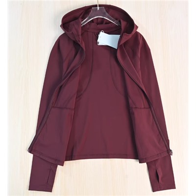 Легкая женская куртка