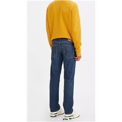 Model is 6'2", Waist 32", Wearing a Size 32 x 32 502™ Taper Fit Men's Jeans