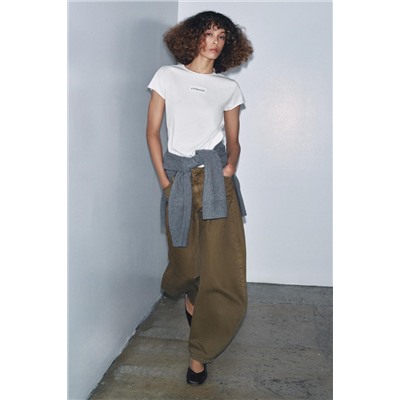 EMBROIDERED SLOGAN T-SHIRT