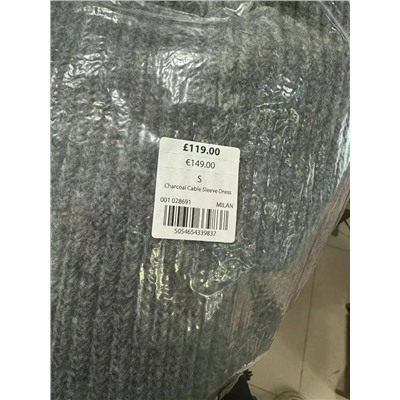 Женское вязаное платье  Min*t Velve*t