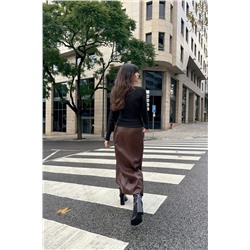 FALDA MIDI EFECTO PIEL CINTURÓN