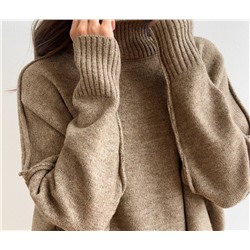 Костюм-свитер с высоким воротником