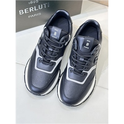 Berluti, оригинальный заказ, высочайшее качество производства Guan, последнее поступление 2024 года, мужская деловая повседневная обувь на шнуровке, абсолютно тяжелое производство, технология сращивания‼ ️  Черпая вдохновение в стиле кроссовок, Berluti грандиозно представляет новую спортивную обувь, которая поднимает повседневную и элегантную эстетику на более высокий уровень, создавая уникальный и джентльменский повседневный модный образ!   Эта повседневная спортивная обувь имеет дизайн со шнуровкой и изготовлена ​​из импортной телячьей кожи. Внутренняя часть стопы изготовлена ​​из импортной телячьей кожи. Встроенный язычок также уникален. Резиновая форма сочетается с характерной строчкой на подошве. повторяет цвет каблука, модно и удобно, идеально интерпретирует моду, солнечный свет, стиль и подходит для различных случаев.   Оригинальная упаковка,