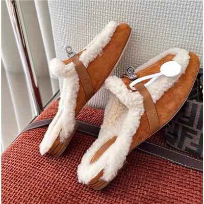 Меховые тапочки