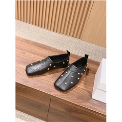 Женские закрытые туфли на плоской подошве  ХЛО*Э