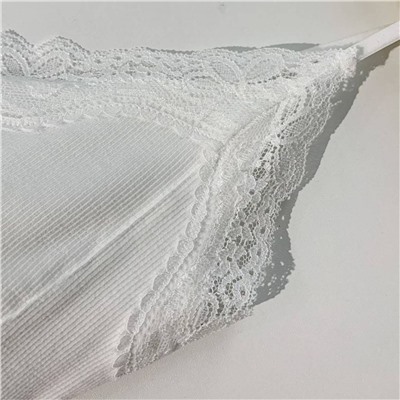 Красивый нежный топ с кружевом