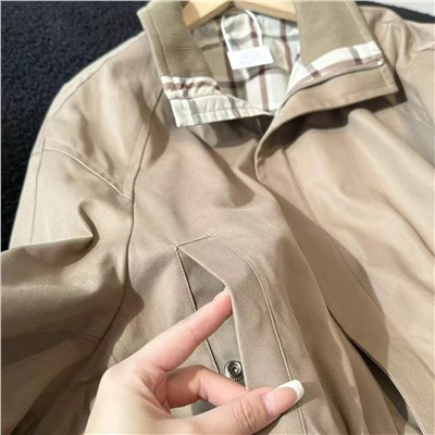 Стильная женская куртка в стиле Botteg*a venett*e