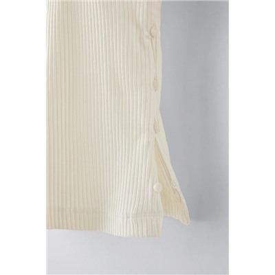 BUTTONED RIBBED T-SHIRT