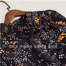 Свободная блузка с V-образным вырезом с длинными рукавами в стиле ретро. Экспорт