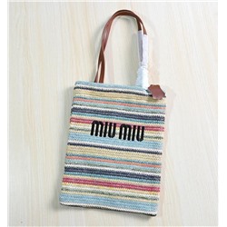 Модная контрастная сумка с вышитыми буквами через плечо  МИУ МИ*У