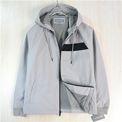 Мужская куртка / ветровка   М КОР*С 🤎