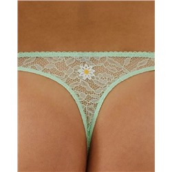 Encaje con bordados de tanga