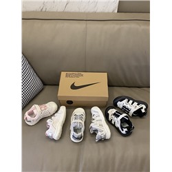 Детские кроссовки