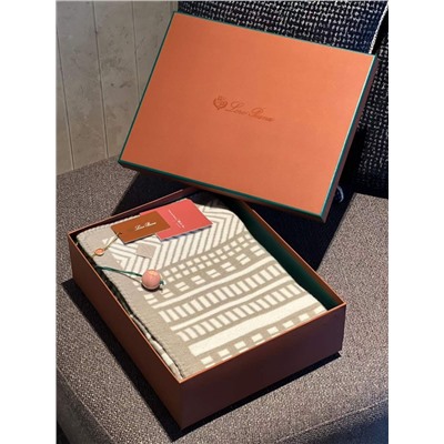 Теплый плед /покрывало из смесовой шерсти   Lor*o Pian*a