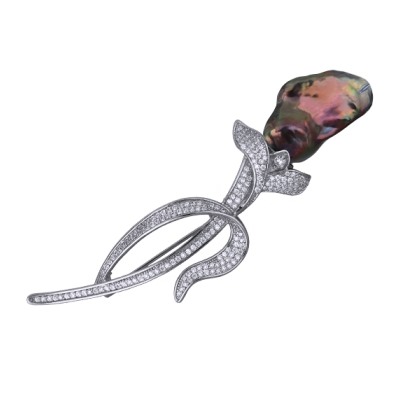 Брошь Барокко (жемчуг бензиновый 16мм, белый фианит; покрытие родий), Есть комплект