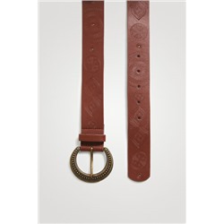 Cinturón básico de piel grabada