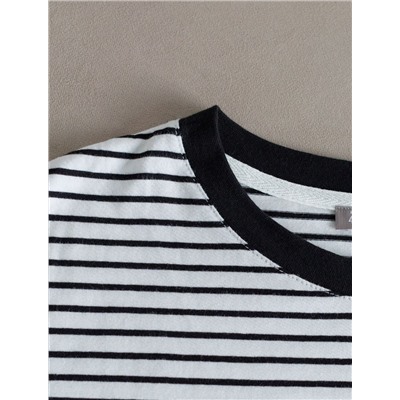 Свободная футболка в черно-белую полоску с принтом из премиального хлопка с эластаном