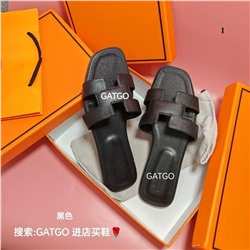 Летние сандали на плоской подошве