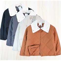 Пальто из хлопка свободного кроя с ромбовидной стёжкой и меховым воротником