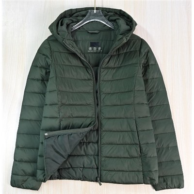 Женская стеганая куртка с капюшоном