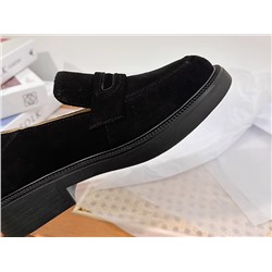 Оригинальные лоферы из натуральной коровьей замши с круглым носком на толстой подошве