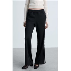 Pantalón jogger rayas contraste