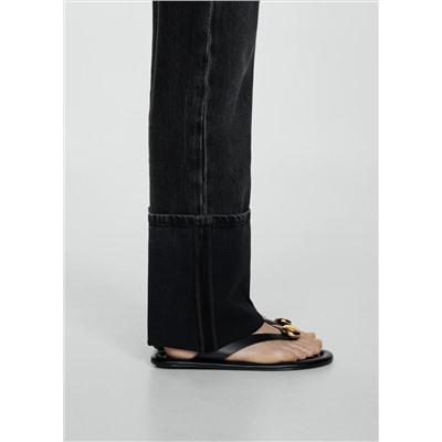 Jeans rectos bajo vuelto