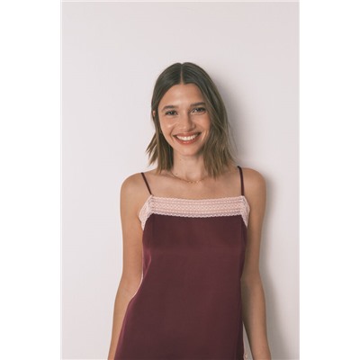 Pijama corto encaje vino