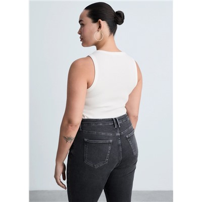 Jeans skinny tiro medio