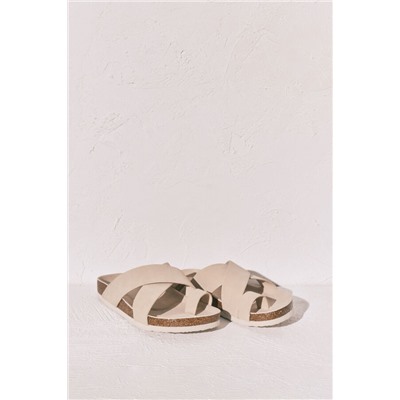 Sandalia bio tiras cruzadas beige