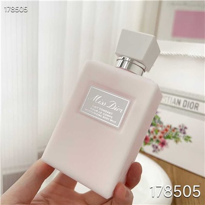 Набор из четырех частей   DIO*R Flame Flower