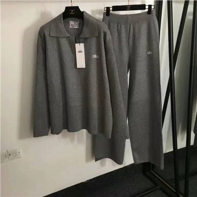 вязаный костюм Alo, пуловер с длинными рукавами и отворотом с логотипом на груди + широкие брюки с высокой талией, черный, белый, синий, серый, кофейный, хаки, 6 цветов, SML, [размер М ] Ширина плеч 63, обхват груди 126, длина рукава 54, длина платья 67, резинка на талии 62, длина 111]