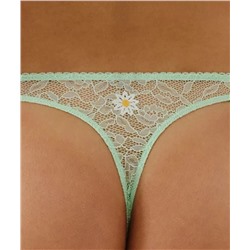 Encaje con bordados de tanga
