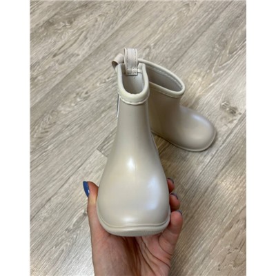 Детские резиновые сапоги