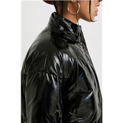 Chaqueta oversize acolchada vinilo