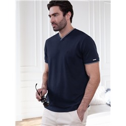 Футболка с V-вырезом из премиального хлопка с эластаном