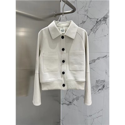 Материал: импортная 100% овчина, итальянская овчина | Все фурнитурные молнии и кнопки изготовлены из ZP с логотипом бренда, а внутренняя подкладка соответствует ZP.  На ощупь мягкий, эластичный и очень удобный. Натуральная кожа имеет естественную текстуру и высококлассный блеск