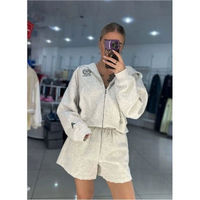 Мягкий и модный повседневный трикотажный костюм (кофта+шорты)