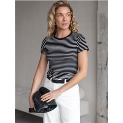 Футболка облегающая в тонкую черно-белую полоску из премиального хлопка с эластаном